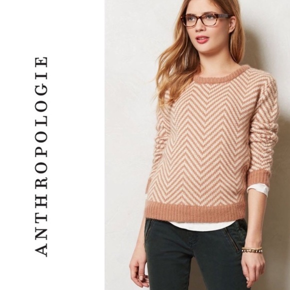 Ganni Chevron Pullover in Brown
MEGHAN MARKLE, TOPS - Picture 2 of 16